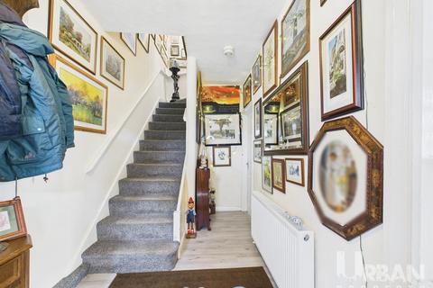 undefined, Hall Road, Hull