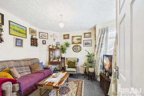 undefined, Hall Road, Hull