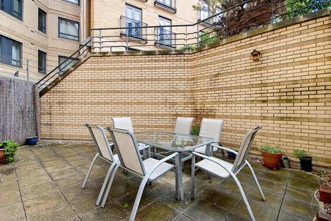 2 bedroom flat for sale, REGENTS PLAZA APARTMENTS, GREVILLE ROAD, London, NW6