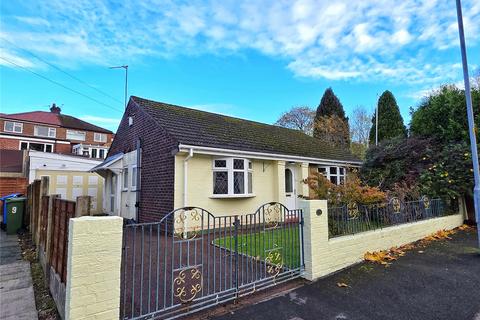 2 bedroom bungalow for sale, Hunt Avenue, Ashton-under-Lyne, Greater Manchester, OL7