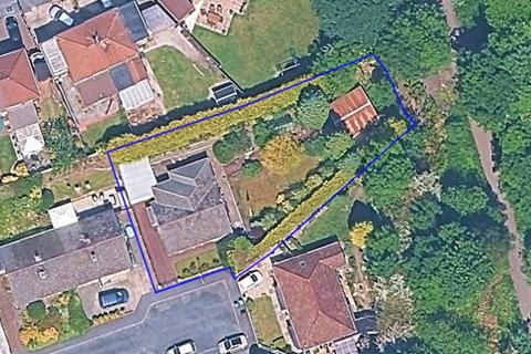 2 bedroom bungalow for sale, Hunt Avenue, Ashton-under-Lyne, Greater Manchester, OL7