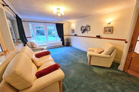 2 bedroom bungalow for sale, Hunt Avenue, Ashton-under-Lyne, Greater Manchester, OL7