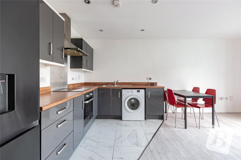 Kitchen / Dining