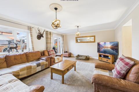 4 bedroom semi-detached house for sale, The Ridgeway, Marchwiel, LL13