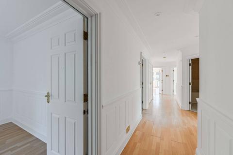 3 bedroom flat for sale, Upper Richmond Road, Putney, London, SW15