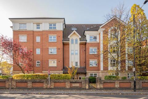 3 bedroom flat for sale, Upper Richmond Road, Putney, London, SW15