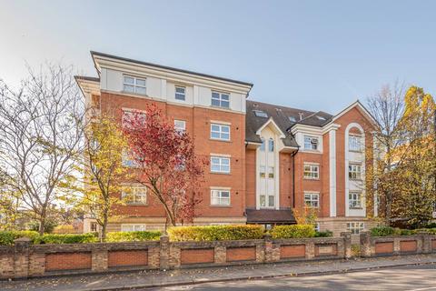 3 bedroom flat for sale, Upper Richmond Road, Putney, London, SW15
