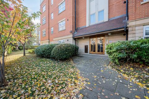 3 bedroom flat for sale, Upper Richmond Road, Putney, London, SW15