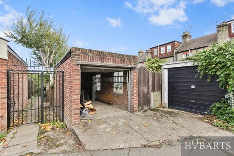 3 bedroom terraced house for sale, Outram Road, Alexandra park, N22