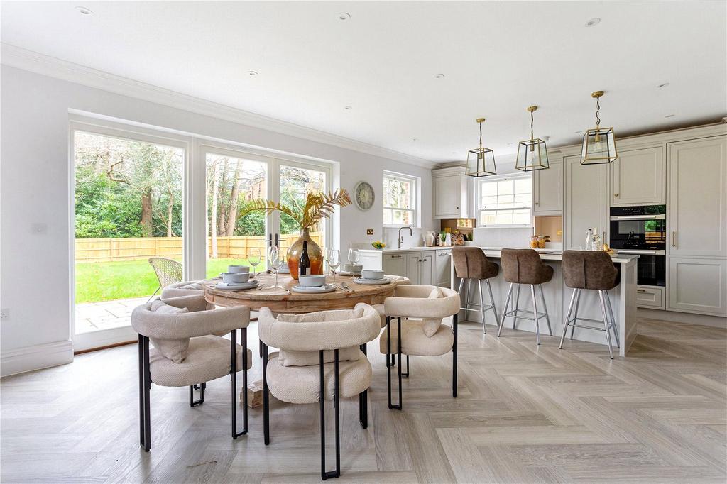 Kitchen/Dining
