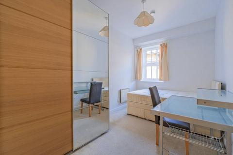 2 bedroom flat to rent, Cartwright Street, Tower Hill, London, E1
