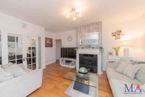 11 Barkston Path, Borehamwood, WD6 5BB