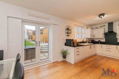 11 Barkston Path, Borehamwood, WD6 5BB