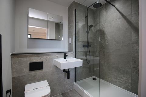 2 bedroom apartment to rent, Waterhouse Gardens, Manchester M3
