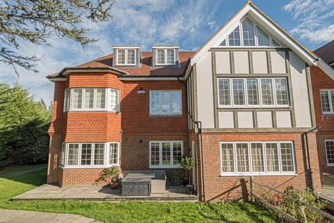 undefined, Waterhouse Lane, Kingswood