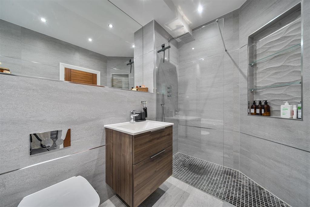 Ensuite Shower Room