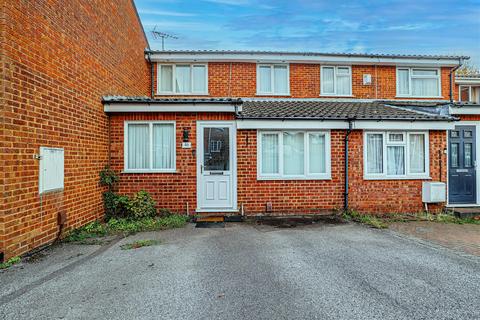 Berkeley Square, Hemel Hempstead, HP2