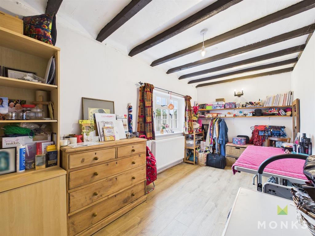 CAM01420 G0-PR0789-STILL017.jpg