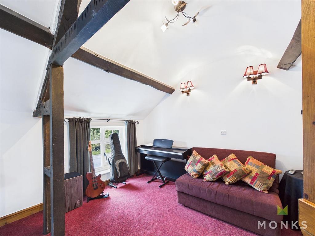 CAM01420 G0-PR0789-STILL008.jpg