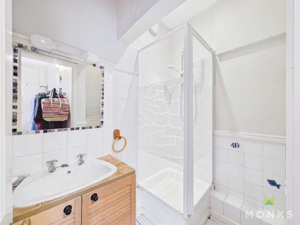 CAM01420 G0-PR0789-STILL023.jpg