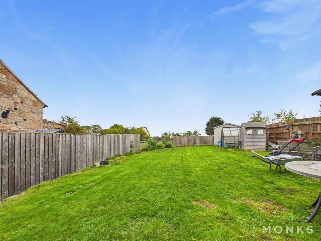 CAM01420 G0-PR0789-STILL029.jpg