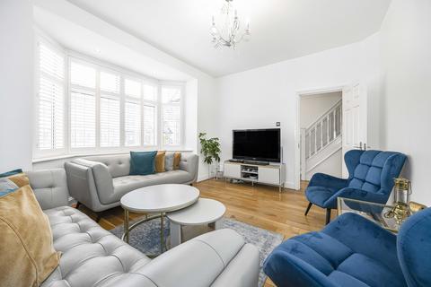 4 bedroom terraced house for sale, Easternville Gardens, Ilford, IG2