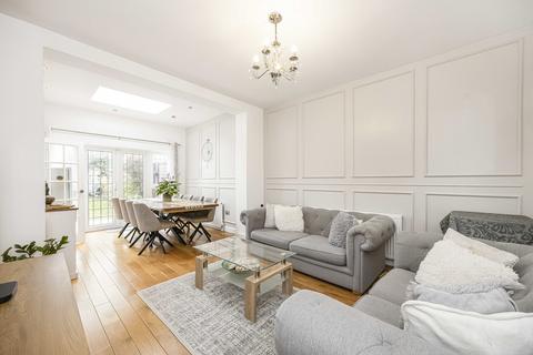 4 bedroom terraced house for sale, Easternville Gardens, Ilford, IG2