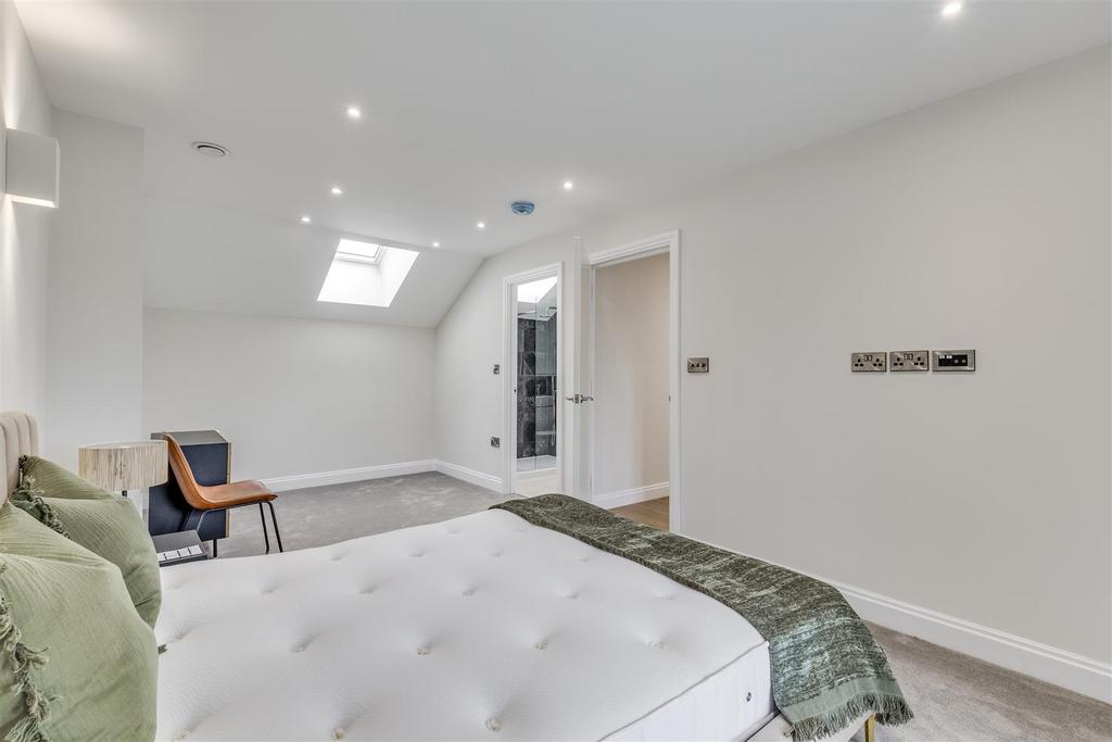 Purley Avenue 60 A Flat 4-6.jpg