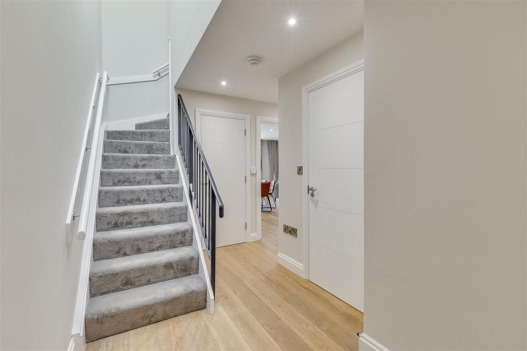 Purley Avenue 60 A Flat 4-12.jpg