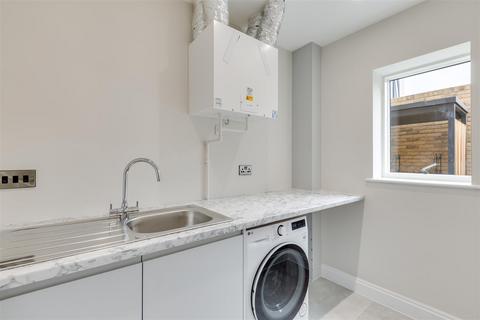 2 bedroom apartment to rent, PURLEY AVENUE, CRICKLEWOOD, NW2