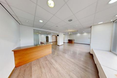 Retail property (high street) to rent, 485 Leeds Rd Bradford BD3 9ND