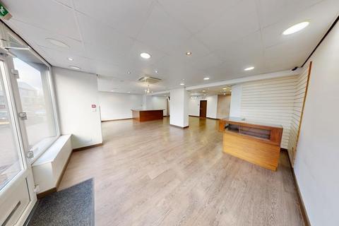 Retail property (high street) to rent, 485 Leeds Rd Bradford BD3 9ND