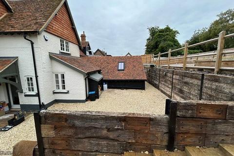 Pub for sale, Winterbourne Rd Newbury RG20 8BB