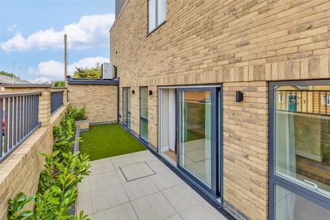 2 bedroom apartment to rent, PURLEY AVENUE, CRICKLEWOOD, NW2