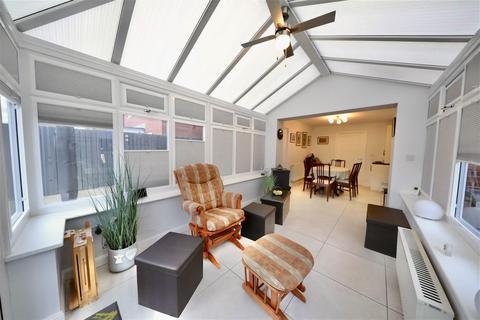 undefined, Boundary Way, Hull