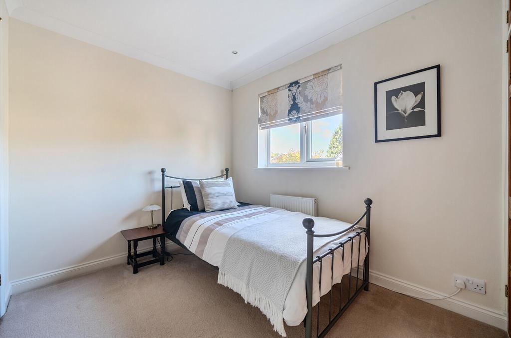 1370688-31-68fb67...