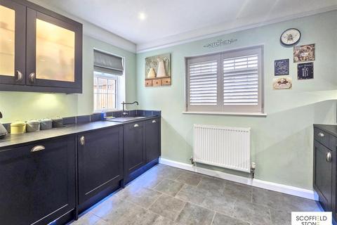 173 Vicarage Road, Mickleover, Derby, DE3 0EF