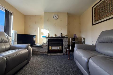 undefined, Mount Avenue, Heckmondwike