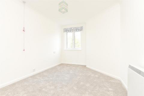 1 bedroom flat for sale, Marlborough Court, Wallington SM6