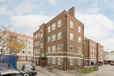2 bedroom flat to rent, Turin Street, London E2