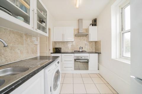 2 bedroom flat to rent, Turin Street, London E2