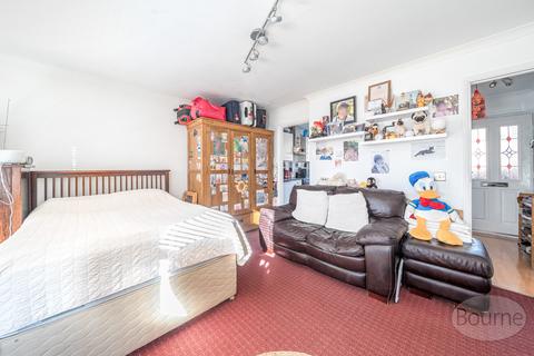Maisonette for sale, Kings Road, Guildford, Surrey, GU1