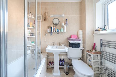 Maisonette for sale, Kings Road, Guildford, Surrey, GU1