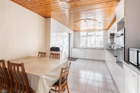 undefined, Ridge Avenue, London N21