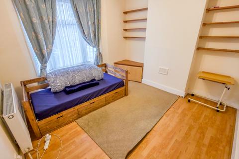 38 Reidhaven Road, London, SE18 1BU