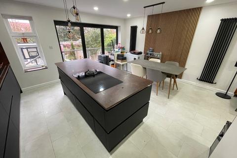 undefined, Devon Road, Luton, Bedfordshire, LU2 0RH