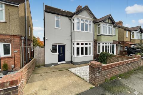 Devon Road, Luton, Bedfordshire, LU2 0RH