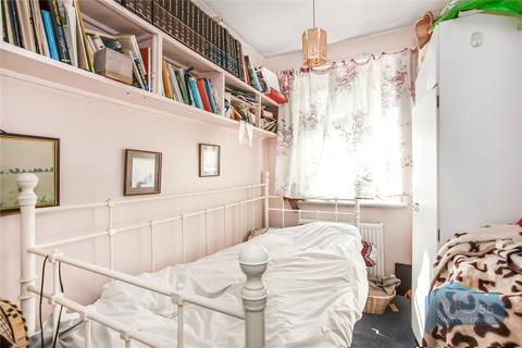 undefined, Fountains Crescent, Southgate, London, N14