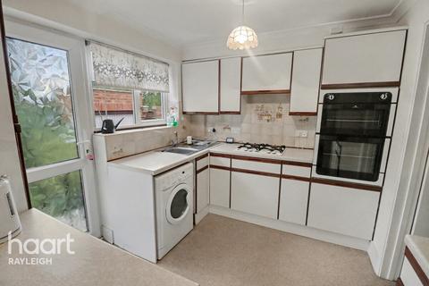 3 bedroom semi-detached house for sale, Southview Close, Rayleigh