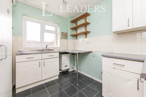 2 bedroom house to rent, Sycamore Close, Ipswich, IP8
